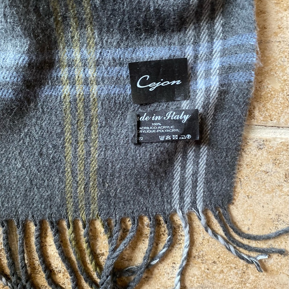Cejon - Plaid Gray/Blue/Green Woman’s Long Scarf with Long Fringes, 56”L x… - Picture 4 of 4